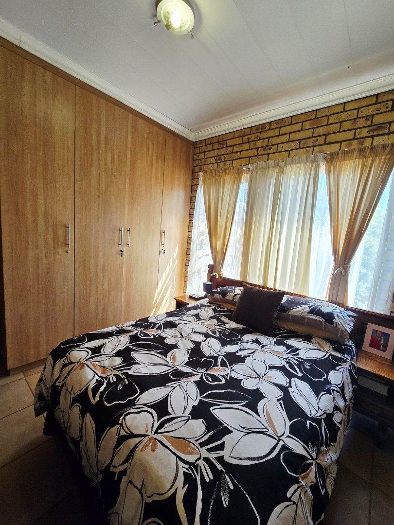 3 Bedroom Property for Sale in Flamwood North West